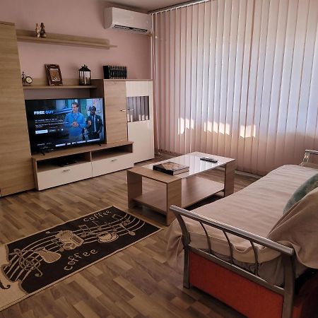 Quiet, Relaxing, Family Friendly Apartment Bucharest Exterior photo