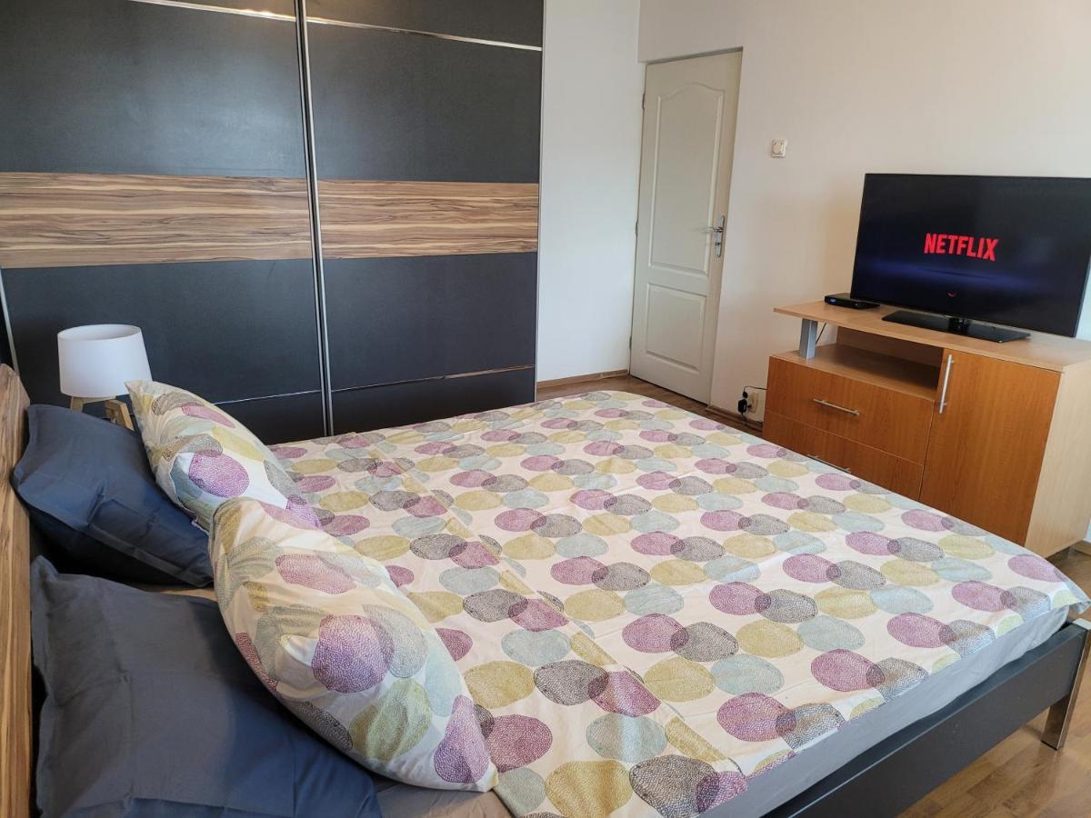Quiet, Relaxing, Family Friendly Apartment Bucharest Exterior photo