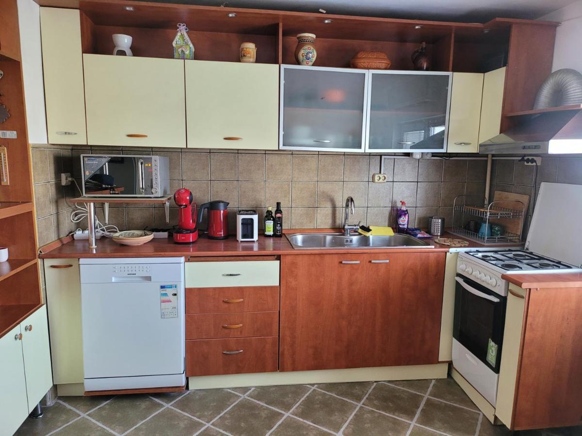 Quiet, Relaxing, Family Friendly Apartment Bucharest Exterior photo